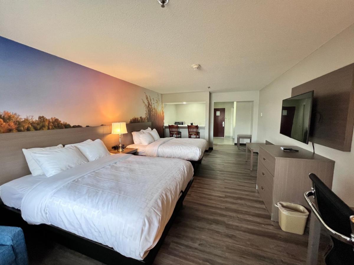 Clarion Pointe On The Lake Clarksville-South Hill West Extérieur photo
