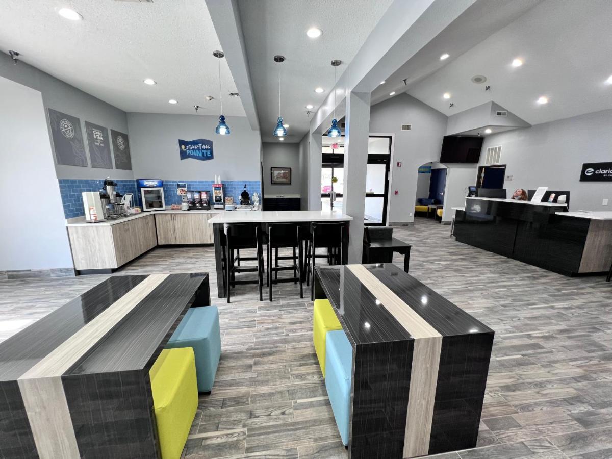 Clarion Pointe On The Lake Clarksville-South Hill West Extérieur photo