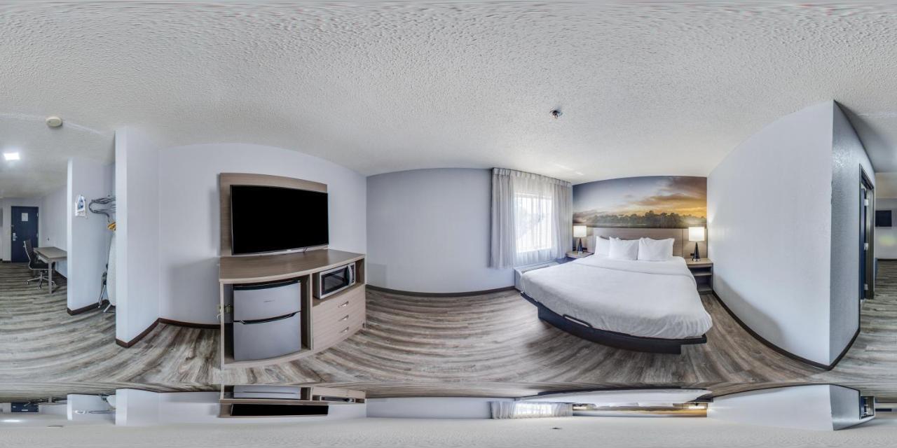 Clarion Pointe On The Lake Clarksville-South Hill West Extérieur photo