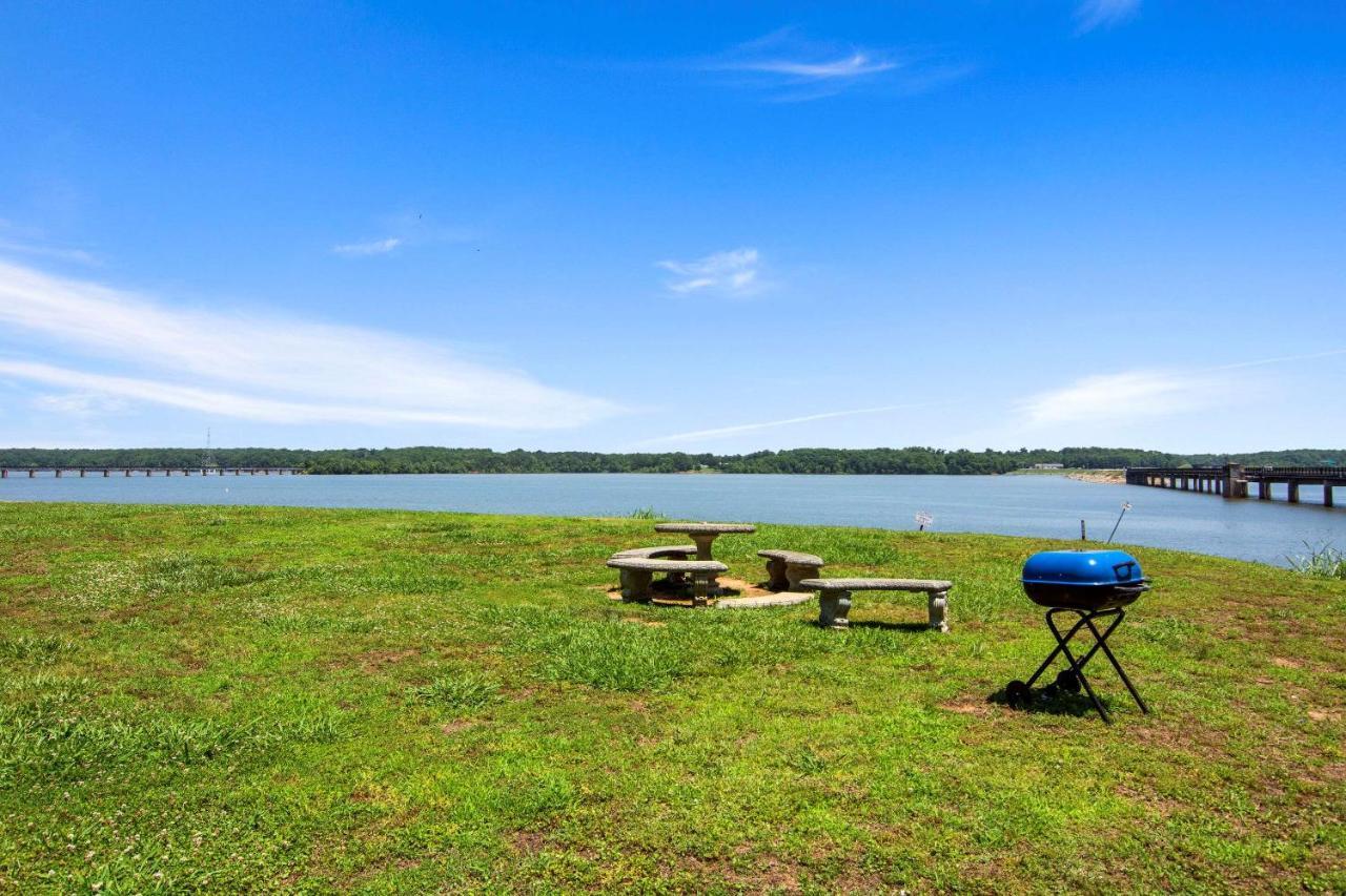 Clarion Pointe On The Lake Clarksville-South Hill West Extérieur photo