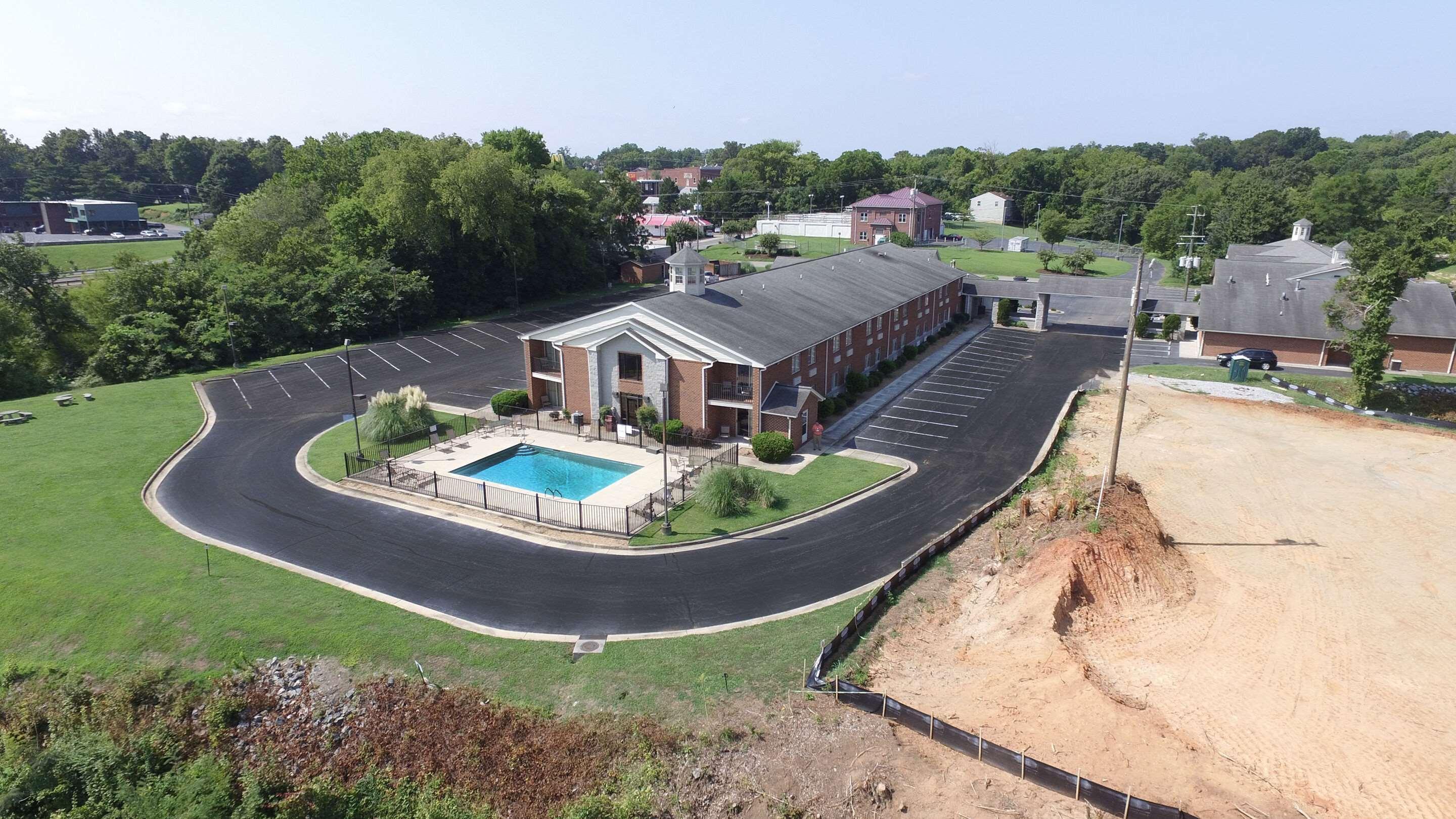 Clarion Pointe On The Lake Clarksville-South Hill West Extérieur photo