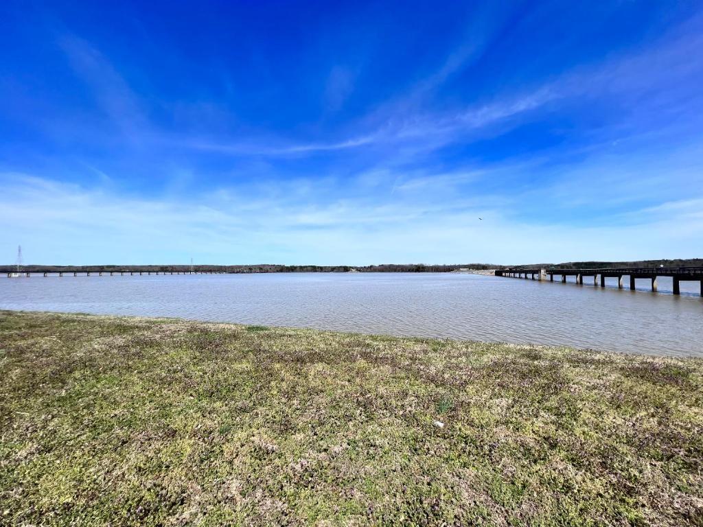 Clarion Pointe On The Lake Clarksville-South Hill West Extérieur photo